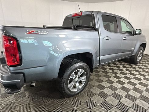 Used 2019 Chevrolet Colorado Z71 AWD/4WD image 3