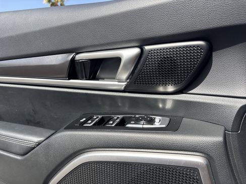 Used 2025 Kia Telluride S FWD image 20