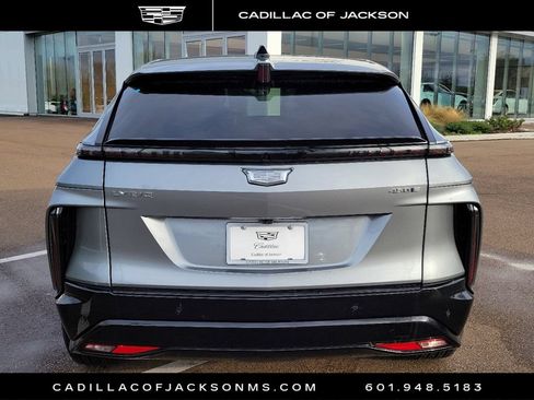 New 2024 Cadillac Lyriq Sport RWD image 19