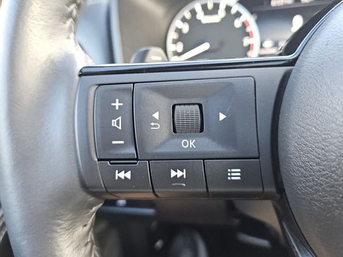 Used 2021 Nissan Rogue SV w/ Premium Package FWD image 12
