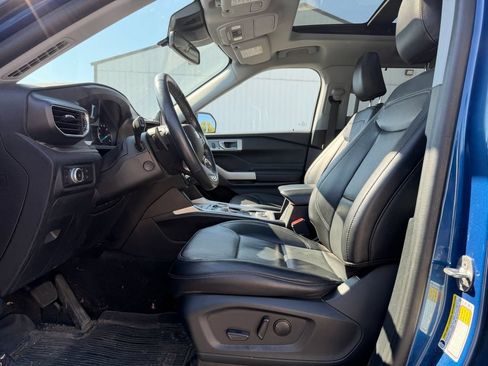 Used 2021 Ford Explorer Limited w/ Equipment Group 301A AWD/4WD image 5