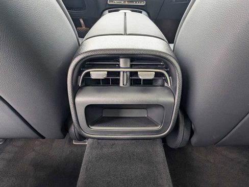 Used 2024 Mercedes-Benz E 350 4MATIC Sedan image 25