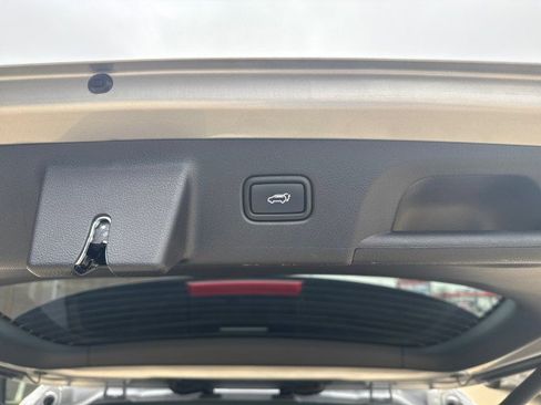 Used 2024 Hyundai Palisade Limited image 12