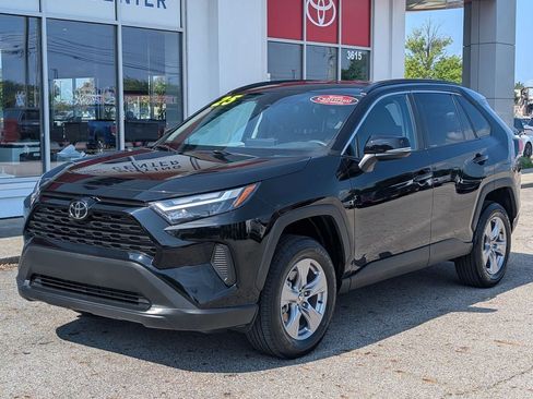 Certified 2025 Toyota RAV4 XLE AWD/4WD image 3