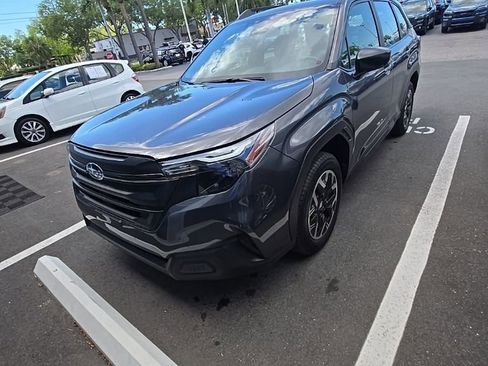 Used 2025 Subaru Forester w/ Convenience Package #1 AWD/4WD image 4