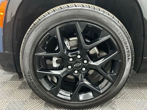 Used 2024 Chevrolet Traverse RS image 25
