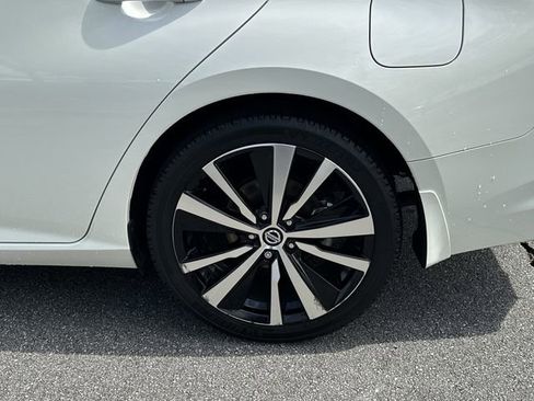 Used 2019 Nissan Altima 2.5 Platinum FWD image 27