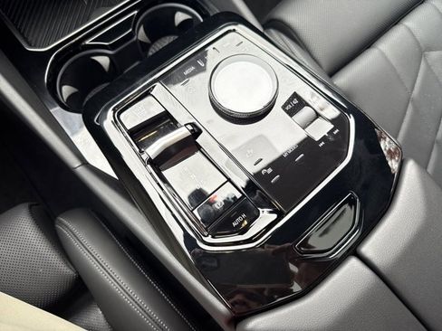 Certified 2024 BMW 530i xDrive w/ Convenience Package image 17