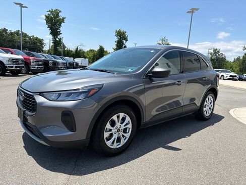 Used 2023 Ford Escape Active FWD image 9