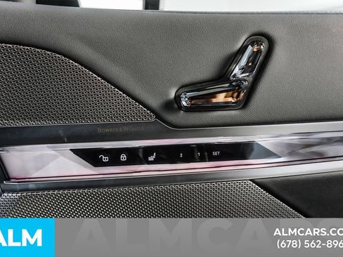 Used 2024 BMW i7 eDrive50 w/ M Sport Package RWD image 44