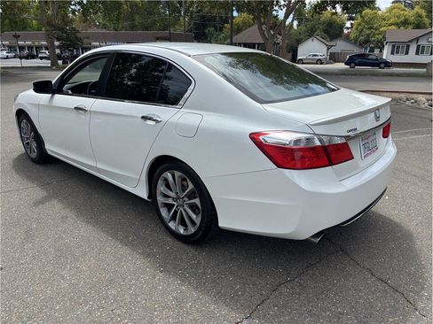 Used 2014 Honda Accord Sport image 8