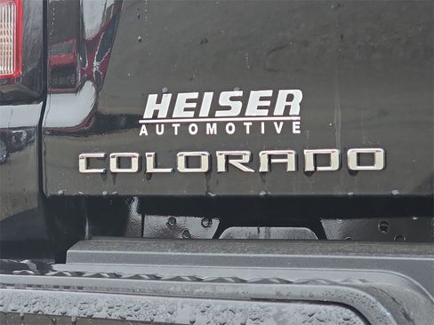 Used 2024 Chevrolet Colorado Z71 w/ Z71 Convenience Package 2 image 33