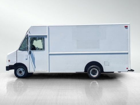 Used 2013 Ford E-350 and Econoline 350 Super Duty w/ Air Conditioning Prep Pkg RWD image 7
