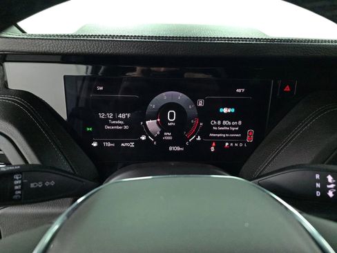 Used 2025 GMC Yukon Denali w/ Sun & Power Step Package image 17