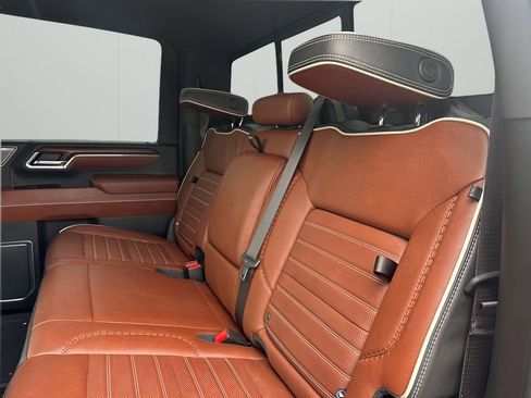 Used 2024 GMC Sierra 2500 Denali Ultimate image 17