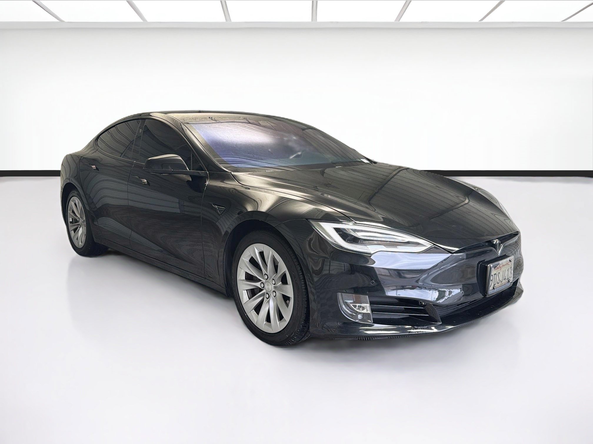 Used 2017 Tesla Model S 75 RWD image 3