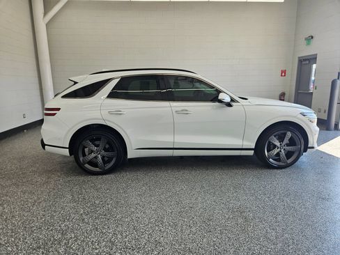Used 2025 Genesis GV70 3.5T Sport w/ Sport Prestige Package AWD/4WD image 6