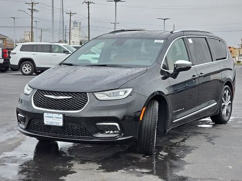 New 2026 Chrysler Pacifica Pinnacle image 65