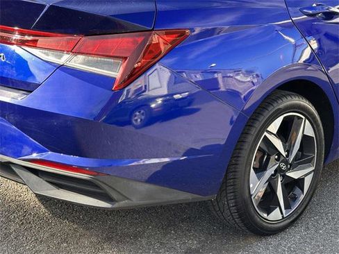 Certified 2023 Hyundai Elantra SEL w/ Convenience Package image 11