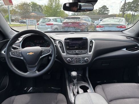 Used 2024 Chevrolet Malibu LT image 10