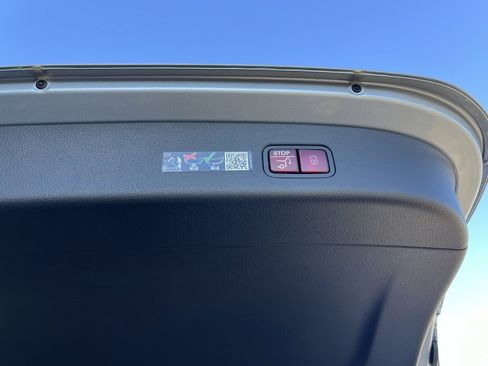 Certified 2025 Mercedes-Benz GLC 350e 4MATIC image 61