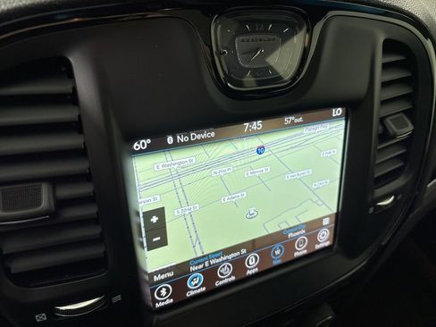 Used 2023 Chrysler 300 S image 31