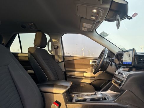 Used 2020 Ford Explorer XLT image 16