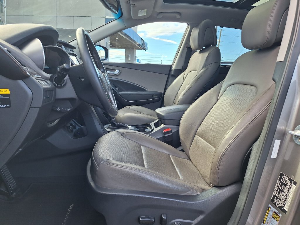 Used 2017 Hyundai Santa Fe Sport w/ 2.4L Tech Package 04 FWD image 9