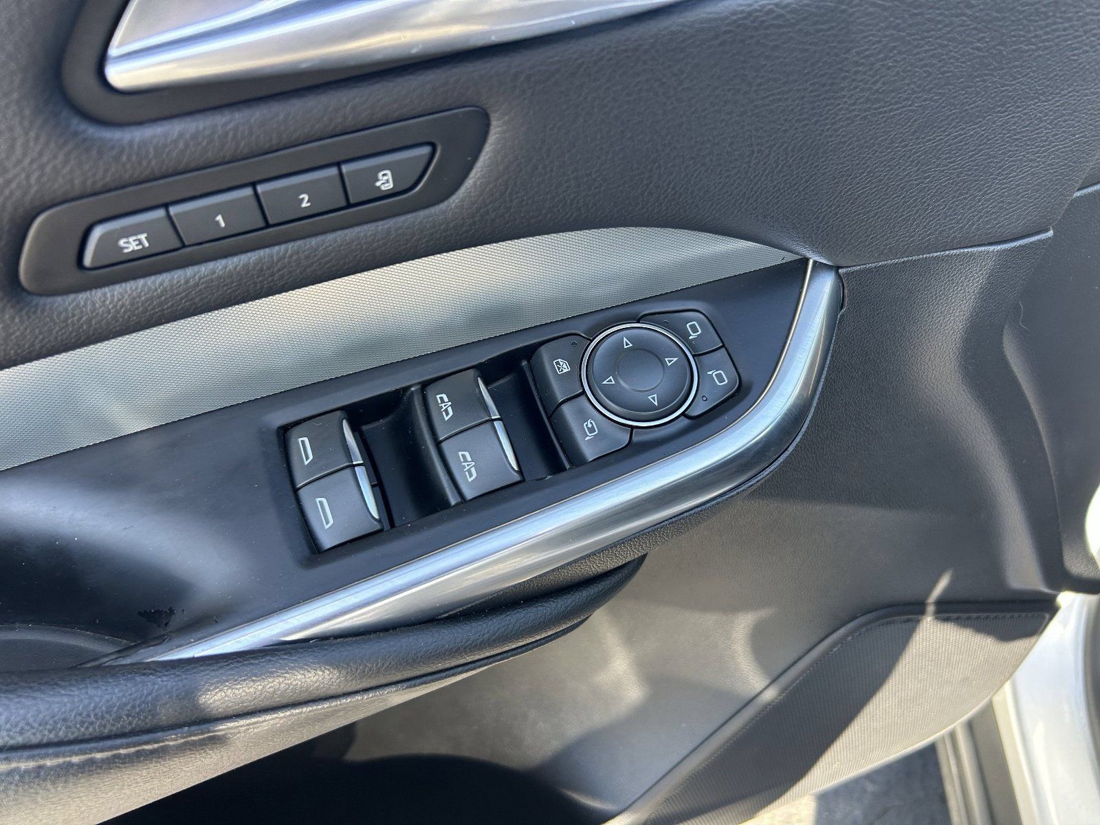 Used 2020 Cadillac XT4 Premium Luxury w/ Technology Package FWD image 14