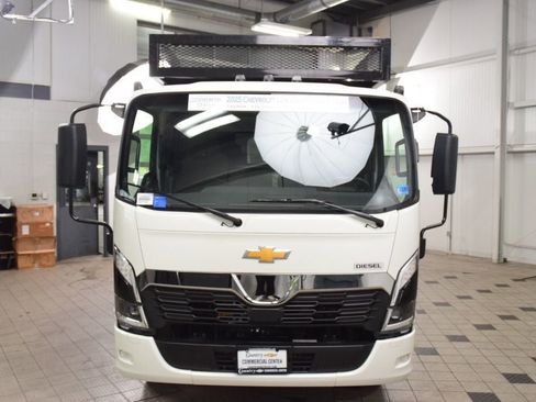 Used 2025 Chevrolet Low Cab Forward 5500XD RWD image 2