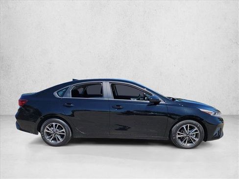 Used 2024 Kia Forte Sedan FWD image 4