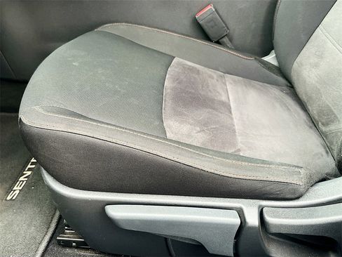 Used 2025 Nissan Sentra SR image 18