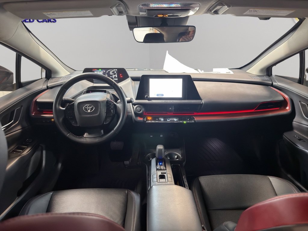 Used 2024 Toyota Prius Prime FWD image 14