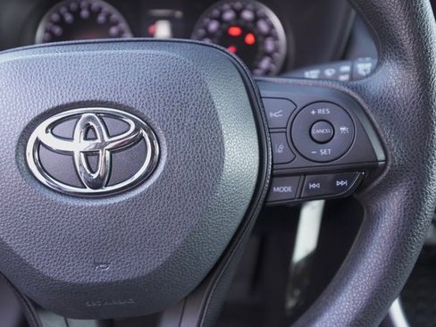 Certified 2021 Toyota RAV4 LE image 25