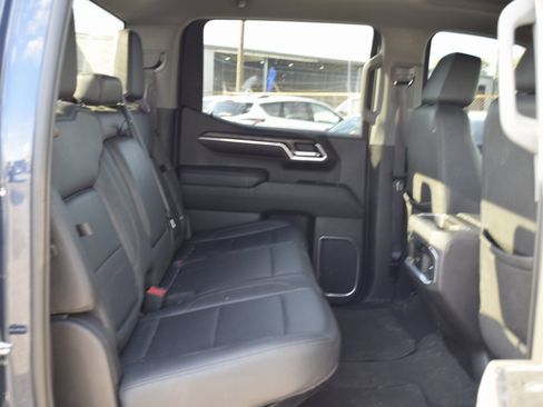 Used 2022 GMC Sierra 1500 SLT w/ SLT Convenience Package image 22