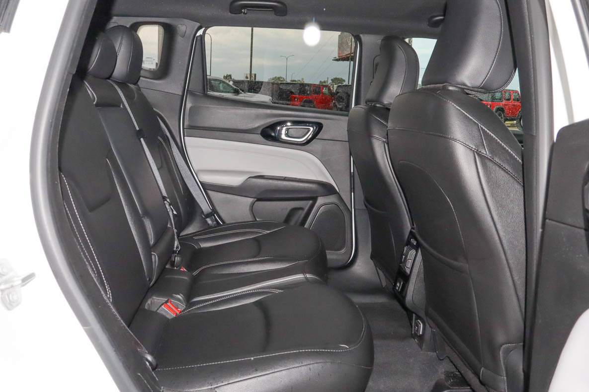 Used 2025 Jeep Compass Limited AWD/4WD image 20