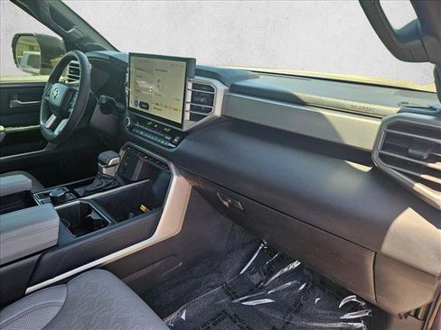 Used 2025 Toyota Tundra Limited AWD/4WD image 21