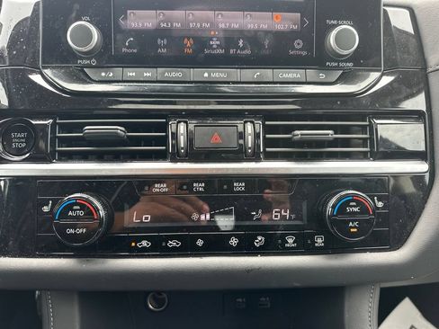 Used 2025 Nissan Pathfinder SV w/ SV Premium Package AWD/4WD image 47