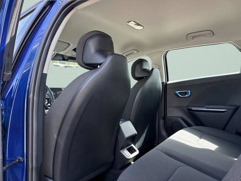 New 2026 Kia K4 FWD image 17