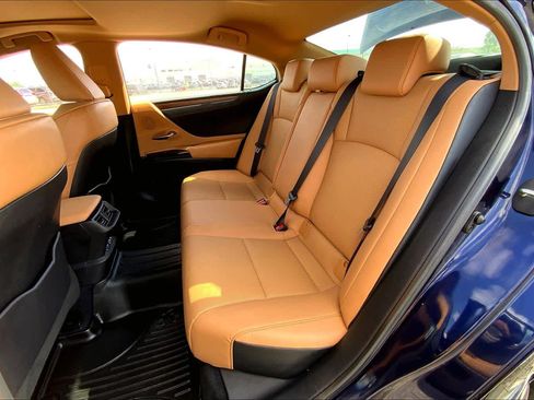 Used 2022 Lexus ES 350 w/ Premium Package image 20