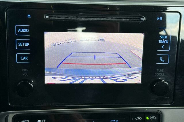 Used 2017 Toyota Corolla LE w/ Carpet Mat Package (TMS) FWD image 18