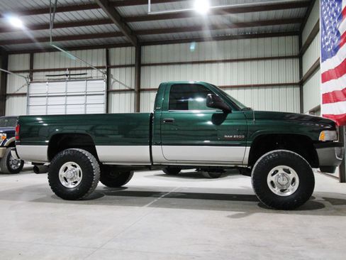 Used 2002 Dodge Ram 2500 Truck SLT image 14