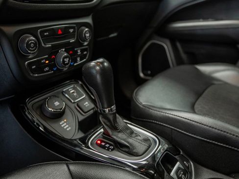 Used 2021 Jeep Compass Latitude w/ Sun and Sound Group image 23