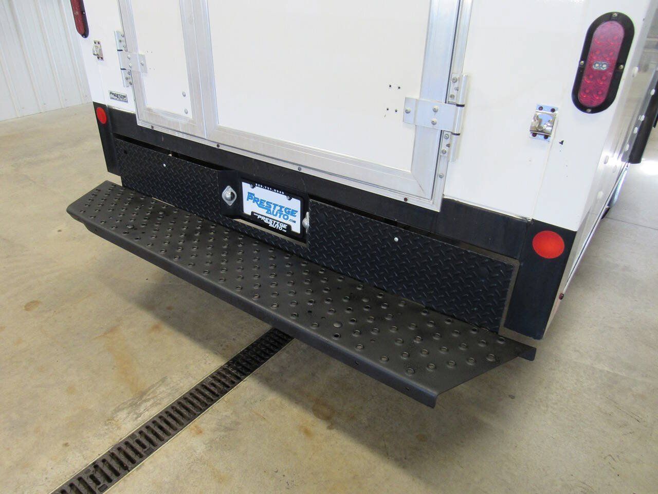 Used 2023 GMC Savana 3500 w/ Power Convenience Package RWD image 22