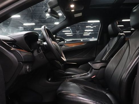 Used 2017 Lincoln MKC Reserve image 10