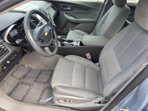 Used 2014 Chevrolet Impala LS w/ LS Convenience Package image 9