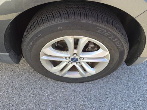 Used 2019 Ford Edge SEL w/ Equipment Group 201A image 9