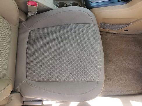 Used 2008 Saturn Vue XR image 37