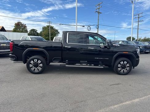 Used 2024 GMC Sierra 3500 Denali AWD/4WD image 6