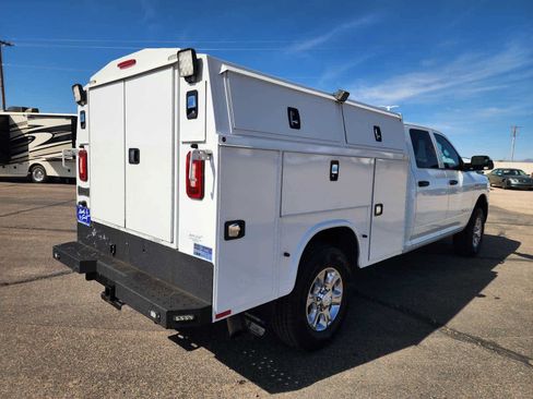 Used 2022 RAM 3500 Tradesman AWD/4WD image 5